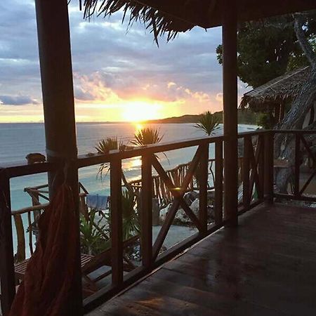 Nini'S Beach Bungalows Bira Esterno foto