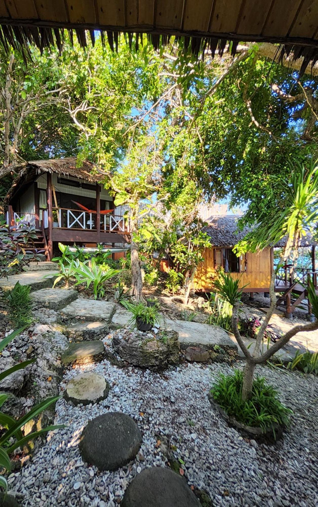 Nini'S Beach Bungalows Bira Esterno foto